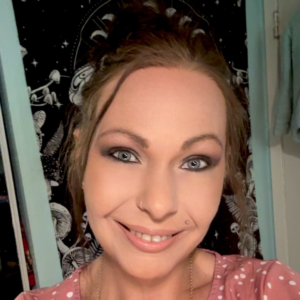 Meet your Posher, Renee